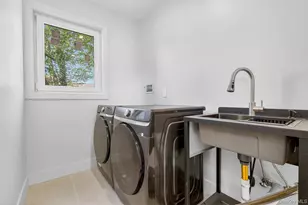 2 Lee Pl, Old Bethpage, NY 11804 - Photo 35