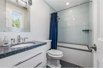 68 Maple Avenue, Bethpage, NY 11714 - Photo 31