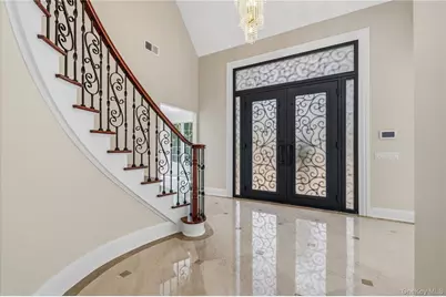 68 Maple Avenue, Bethpage, NY 11714 - Photo 5