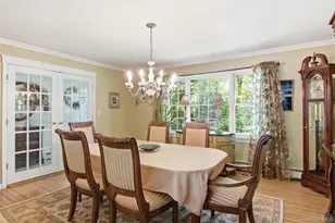 28 King Arthurs Ct, Saint James, NY 11780 - Photo 7
