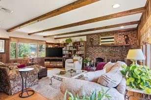 28 King Arthurs Ct, Saint James, NY 11780 - Photo 5