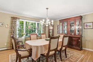 28 King Arthurs Ct, Saint James, NY 11780 - Photo 7