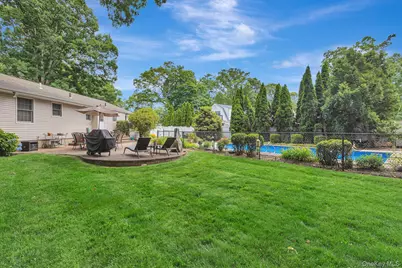 28 King Arthurs Court, Saint James, NY 11780 - Photo 21