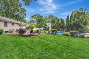 28 King Arthurs Ct, Saint James, NY 11780 - Photo 21