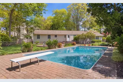28 King Arthurs Court, Saint James, NY 11780 - Photo 21