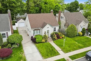 257 Jefferson St, Franklin Square, NY 11010 - Photo 3