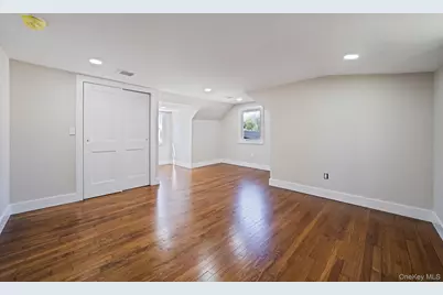 81 E 24th Street, Huntington Station, NY 11746 - Photo 11