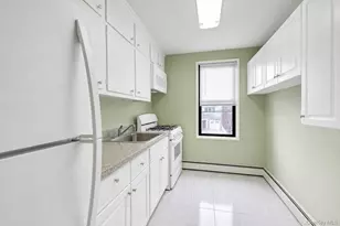 1110 Stadium Ave, Bronx, NY 10465 - Photo 9