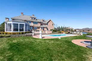 27 True Harbour Way, West Islip, NY 11795 - Photo 5