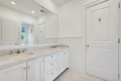 8-10 Championship Drive, Mamaroneck, NY 10543 - Photo 23