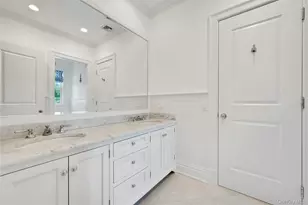 8-10 Championship Dr, Mamaroneck, NY 10543 - Photo 23