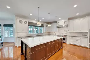 8-10 Championship Dr, Mamaroneck, NY 10543 - Photo 7