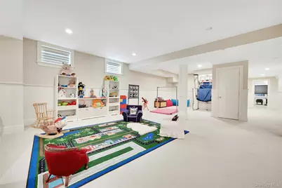 8-10 Championship Drive, Mamaroneck, NY 10543 - Photo 27