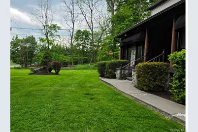 559 State Route 32 #Apt 4, Highland Mills, NY 10930 - Photo 9