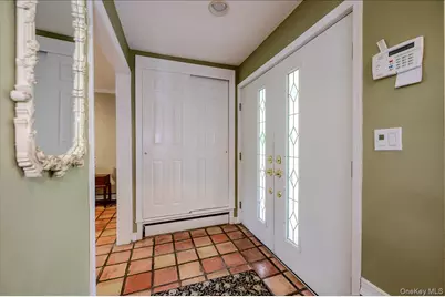 2119 Oliver Way, Merrick, NY 11566 - Photo 23