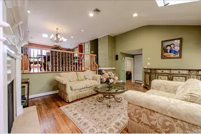 2119 Oliver Way, Merrick, NY 11566 - Photo 7