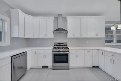 141 Emerson Avenue, Floral Park, NY 11001 - Photo 13