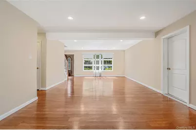 6 Arizona Avenue, Syosset, NY 11791 - Photo 25