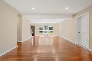 6 Arizona Ave, Syosset, NY 11791 - Photo 25