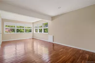 6 Arizona Ave, Syosset, NY 11791 - Photo 31