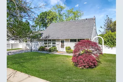 6 Arizona Avenue, Syosset, NY 11791 - Photo 1