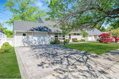 6 Arizona Avenue, Syosset, NY 11791 - Photo 3