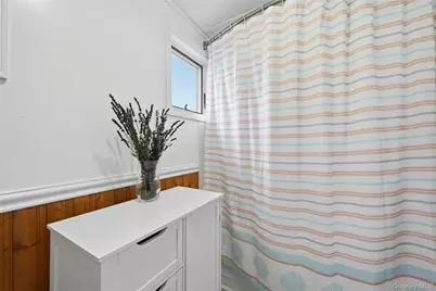 727 Main Street, Center Moriches, NY 11934 - Photo 29