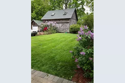 727 Main Street, Center Moriches, NY 11934 - Photo 43