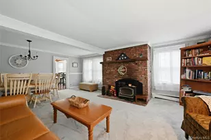 727 Main St, Center Moriches, NY 11934 - Photo 7