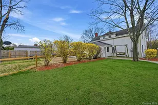 727 Main St, Center Moriches, NY 11934 - Photo 35