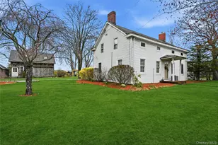 727 Main St, Center Moriches, NY 11934 - Photo 37