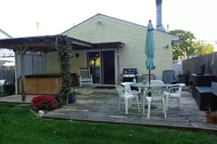 1431 Lombardy Blvd, Bay Shore, NY 11706 - Photo 11