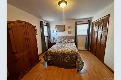 101 Buena Vista Boulevard, Lindenhurst, NY 11757 - Photo 11
