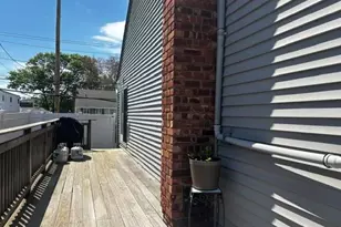 101 Buena Vista Blvd, Lindenhurst, NY 11757 - Photo 17