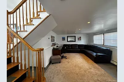 101 Buena Vista Boulevard, Lindenhurst, NY 11757 - Photo 15