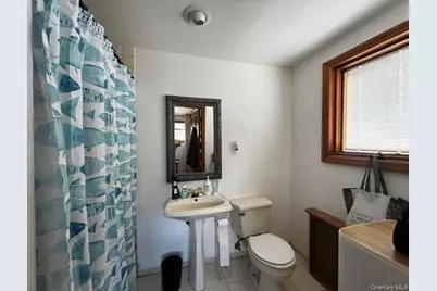 101 Buena Vista Boulevard, Lindenhurst, NY 11757 - Photo 13