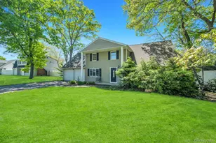 56 Hurtin St, Port Jefferson Station, NY 11776 - Photo 3