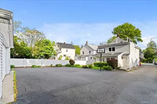 3 Franklin Rd, Great Neck, NY 11024 - Photo 27