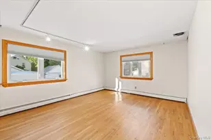 3 Franklin Rd, Great Neck, NY 11024 - Photo 17
