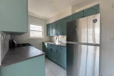 1726 Plainview Avenue, Far Rockaway, NY 11691 - Photo 3