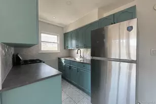 17-26 Plainview Ave, Far Rockaway, NY 11691 - Photo 3