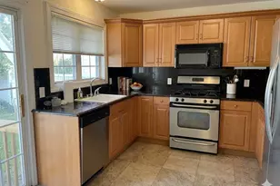 66 Sagamore Hill Dr, Port Washington, NY 11050 - Photo 7