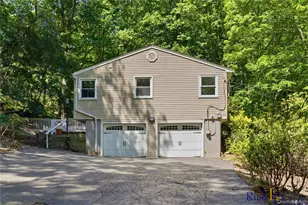 223 Old Post Rd, Port Jefferson, NY 11777 - Photo 31