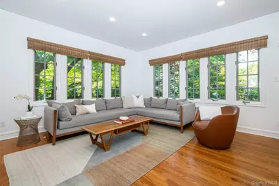 550 Forest Avenue, New Rochelle, NY 10804 - Photo 3