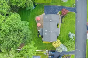 27 Rochelle Dr, New City, NY 10956 - Photo 11