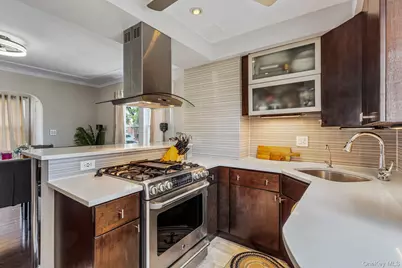 22 Prospect Street, Williston Park, NY 11596 - Photo 5