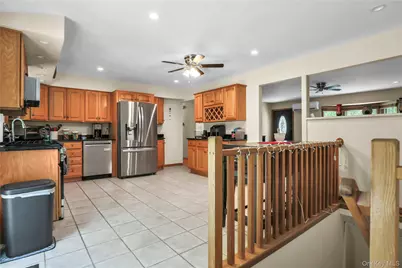 11 Oakwood Drive, Wading River, NY 11792 - Photo 7