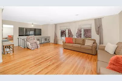 495 Windmill Avenue, West Babylon, NY 11704 - Photo 3