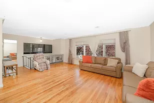 495 Windmill Ave, West Babylon, NY 11704 - Photo 3