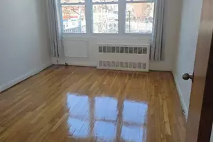 147-31 Barclay Ave, Flushing, NY 11354 - Photo 3